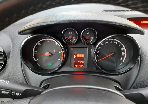 Opel Meriva cena 24000 przebieg: 193000, rok produkcji 2012 z Młynary małe 466